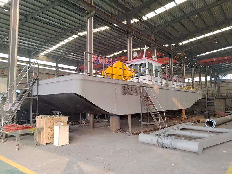 Magas színvonalú gyártás, alapberendezések létrehozása kotrási projektekhez világszerte.