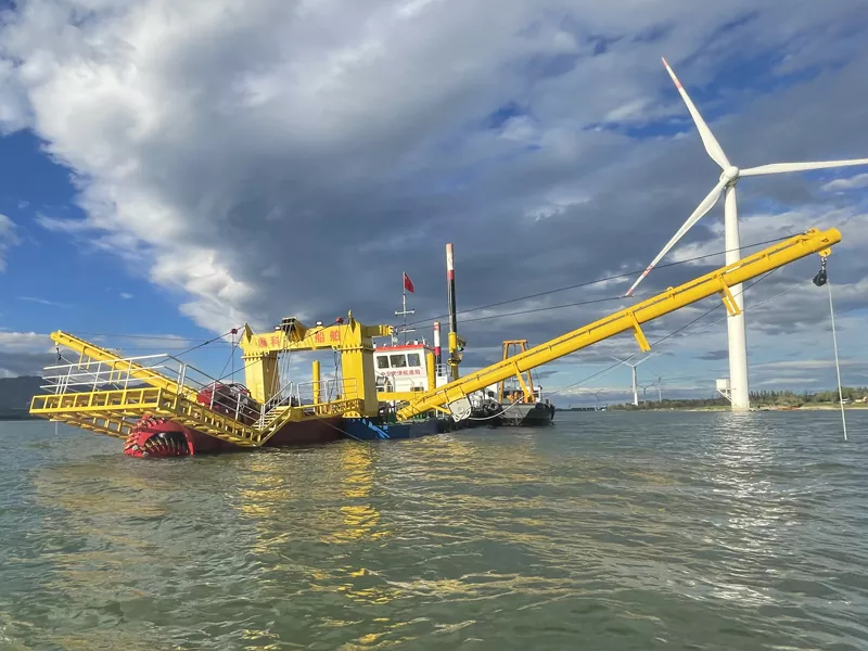 Kikötői kotróhajó